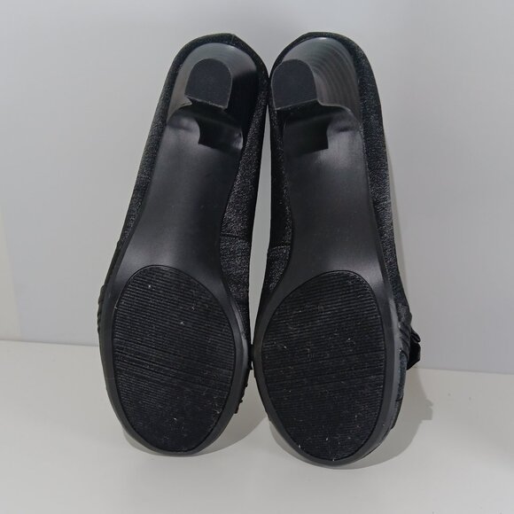 So Shelby Round Toe Black Heels with Bow Detail, size 8.5 - Picture 5 of 5